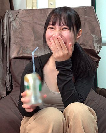 とにかく明るいハイテンション娘 爆笑した直後に寄り目オホイキ！ハメ潮ビュービュー吹かされガチ恋セックスでチ●ポ堕ち