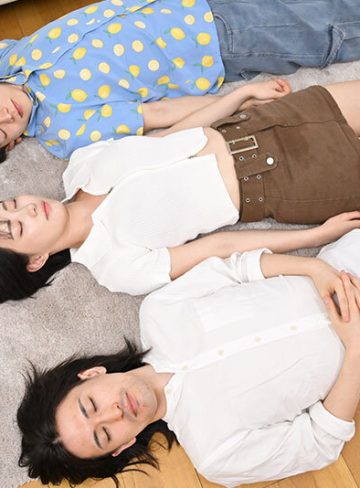美谷朱音（美谷朱里）本中信頼する幼馴染と飲み会に行った彼女は終電を逃して仕方なくラブホテルに…そのまま流されSEXしたら絶倫チ●ポの相性バツグンすぎて一晩中何度も浮気中出しした。幼馴染3人終電逃しNTR 美谷朱音