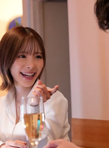 桃乃木かなアイデアポケット僕が惚れてた社内のアイドル女子社員が、出張先ホテルの部屋飲みでクズ上司達に廻されていた。 桃乃木かな